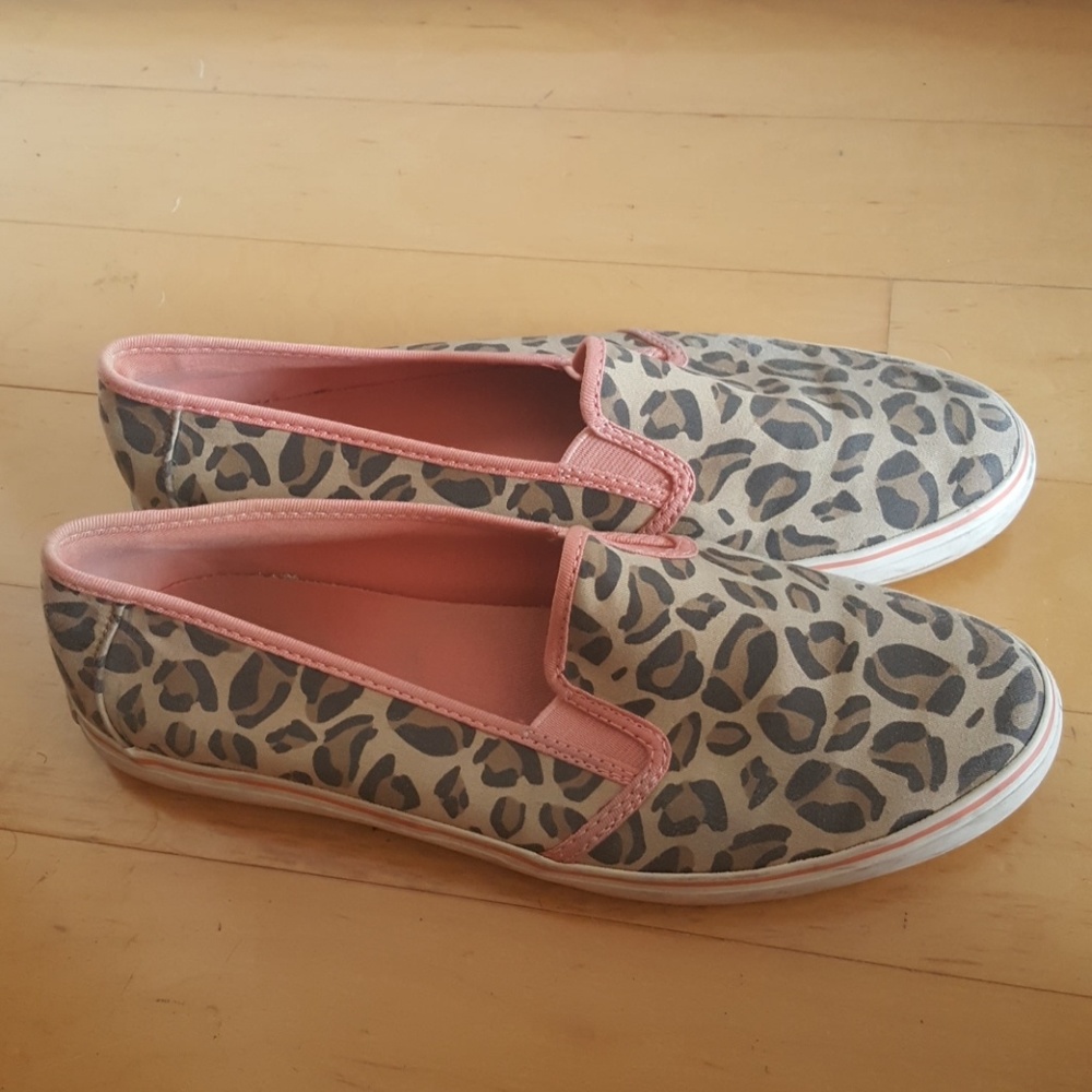 SPERRY TOP-SIDERS leopard peach slip ons